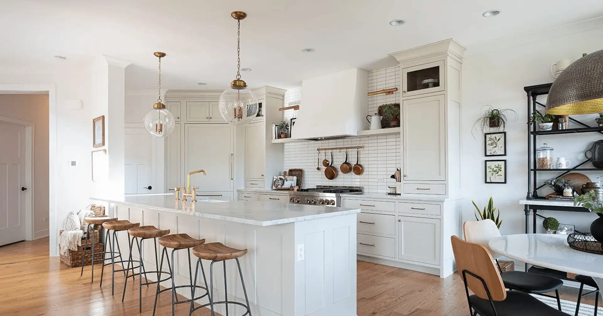 Spotless kitchen after a professional deep cleaning in Los Angeles