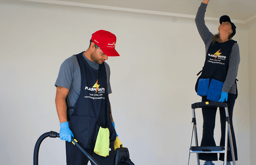 Flash Guys Cleaning team cleaning a home in Los Angeles